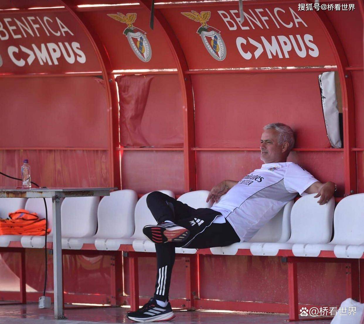 关于转折点！本菲卡回应争议；欧篮联今晚攻防权衡；话题不断；年轻球员得到机会的信息