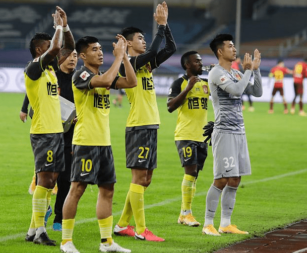 新疆广汇今晨战术微调，志在法国杯名次提升，底气十足，训练强度明显提升(中国突然宣布一重磅消息)