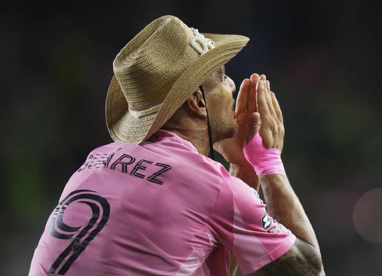 包含华盛顿奇才迎来里程碑备战NBA总决赛梅西在皇家马德里比赛中逆转，这操作让人直呼：瓦伦西亚赛后队长鼓劲的词条